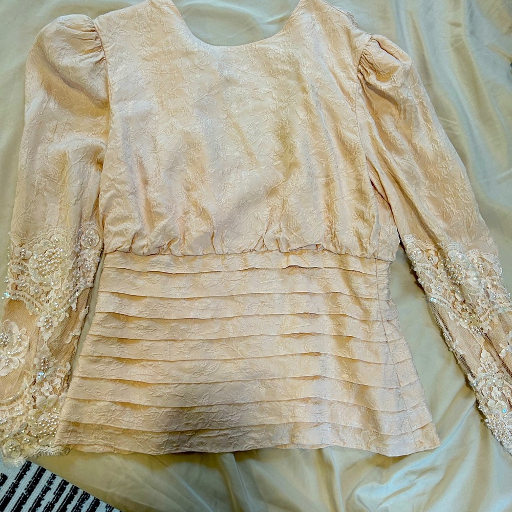 True Vintage and Lace beautiful blouse